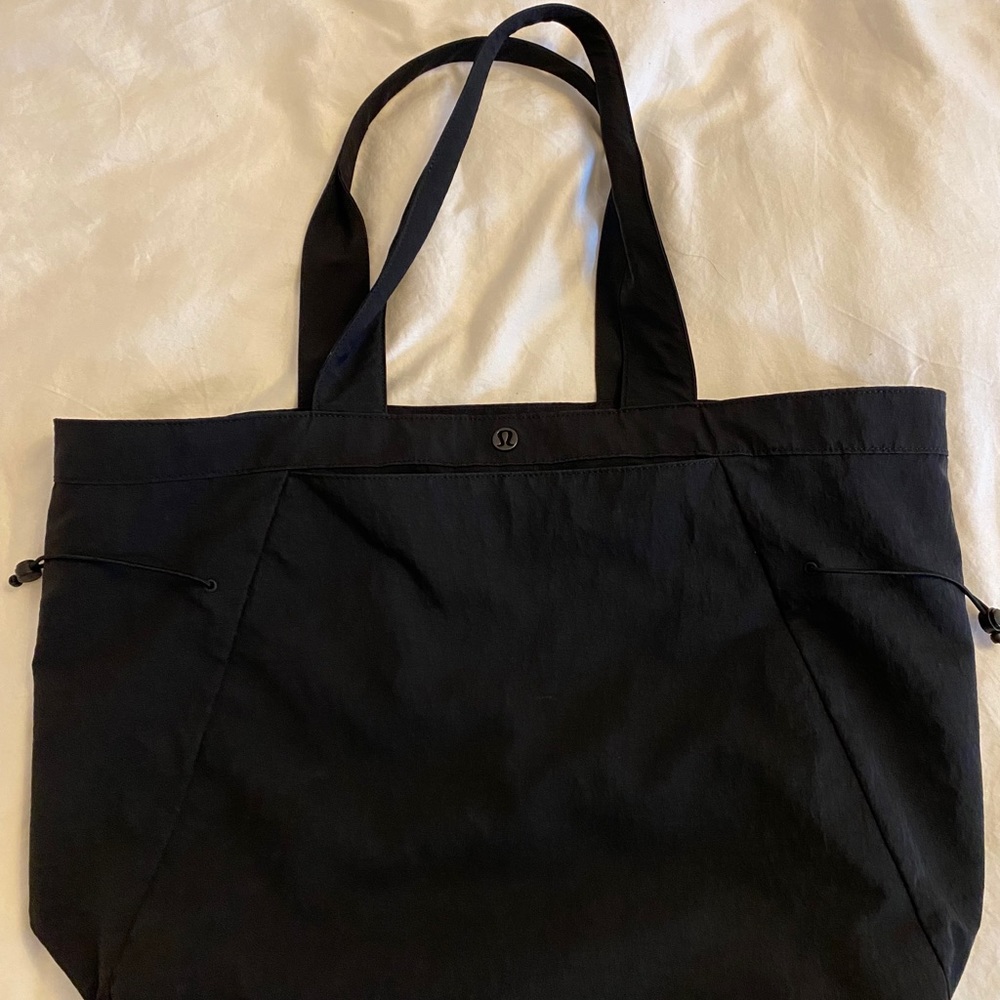 Lululemon bag
